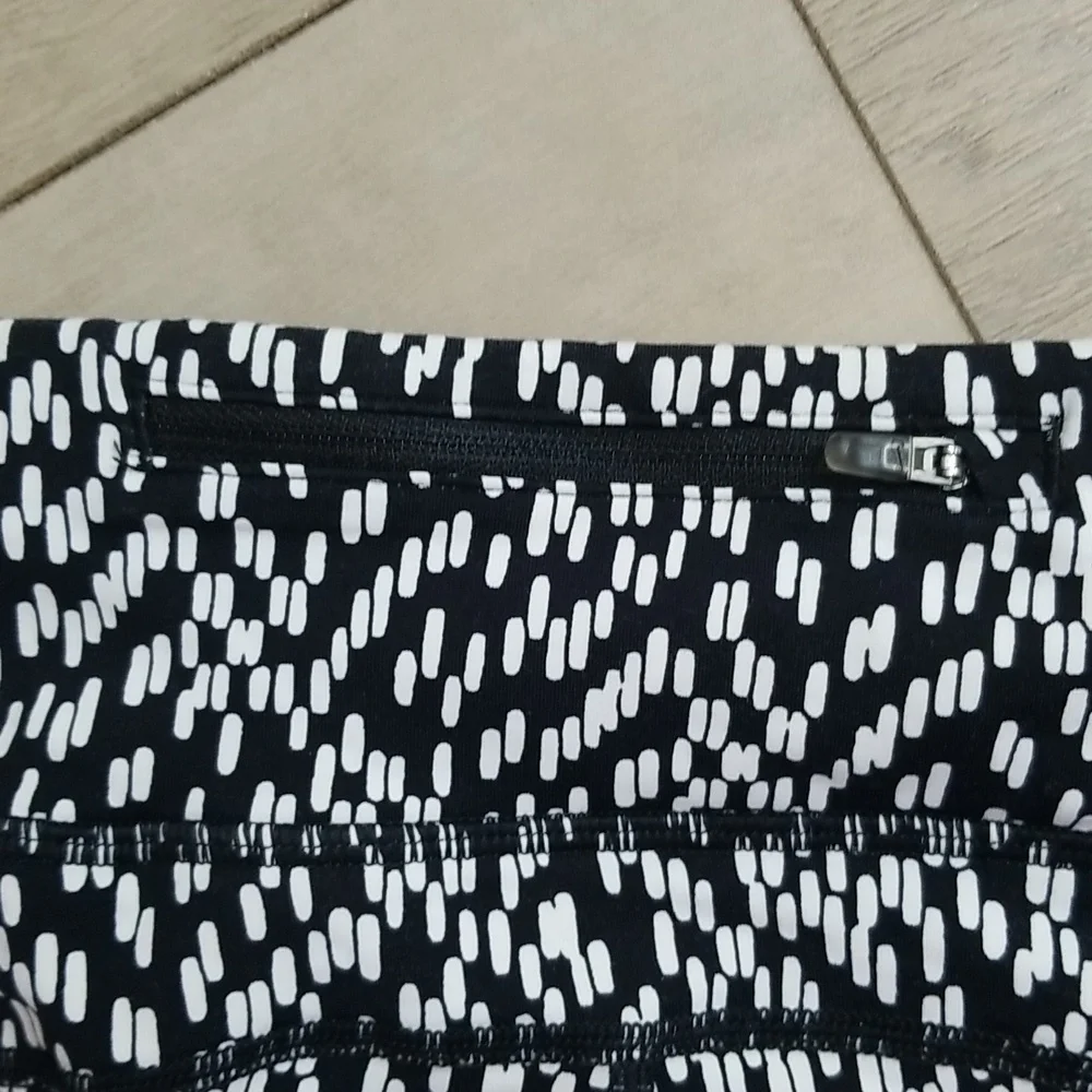 NIKE Dri Fit Activewear Leggings Sz Large - Picture 8 of 8